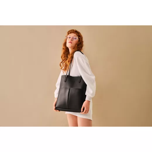 Adella Twin Strap Twin Pocketed Tote Model